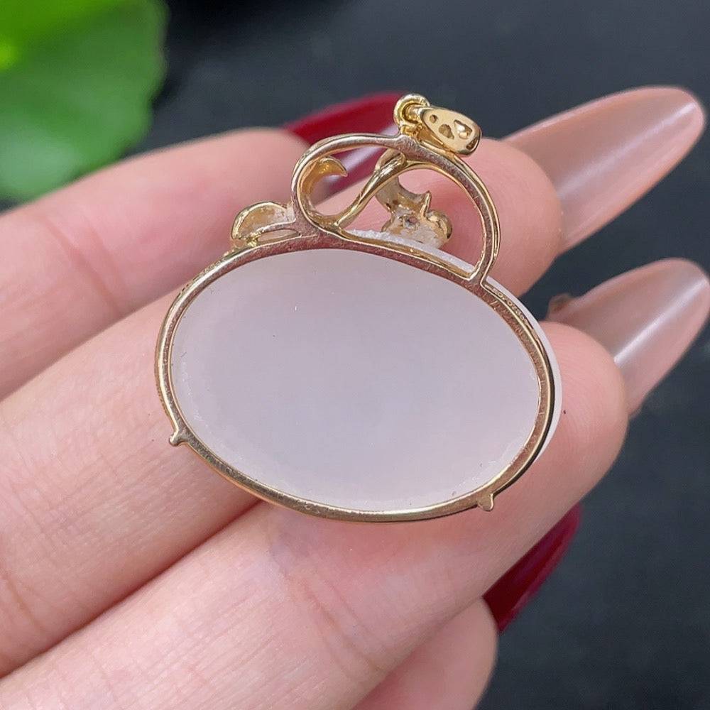 Huiliu Hetian jade pendant inlaid with colorless diamond, showcasing intricate craftsmanship and elegant design.