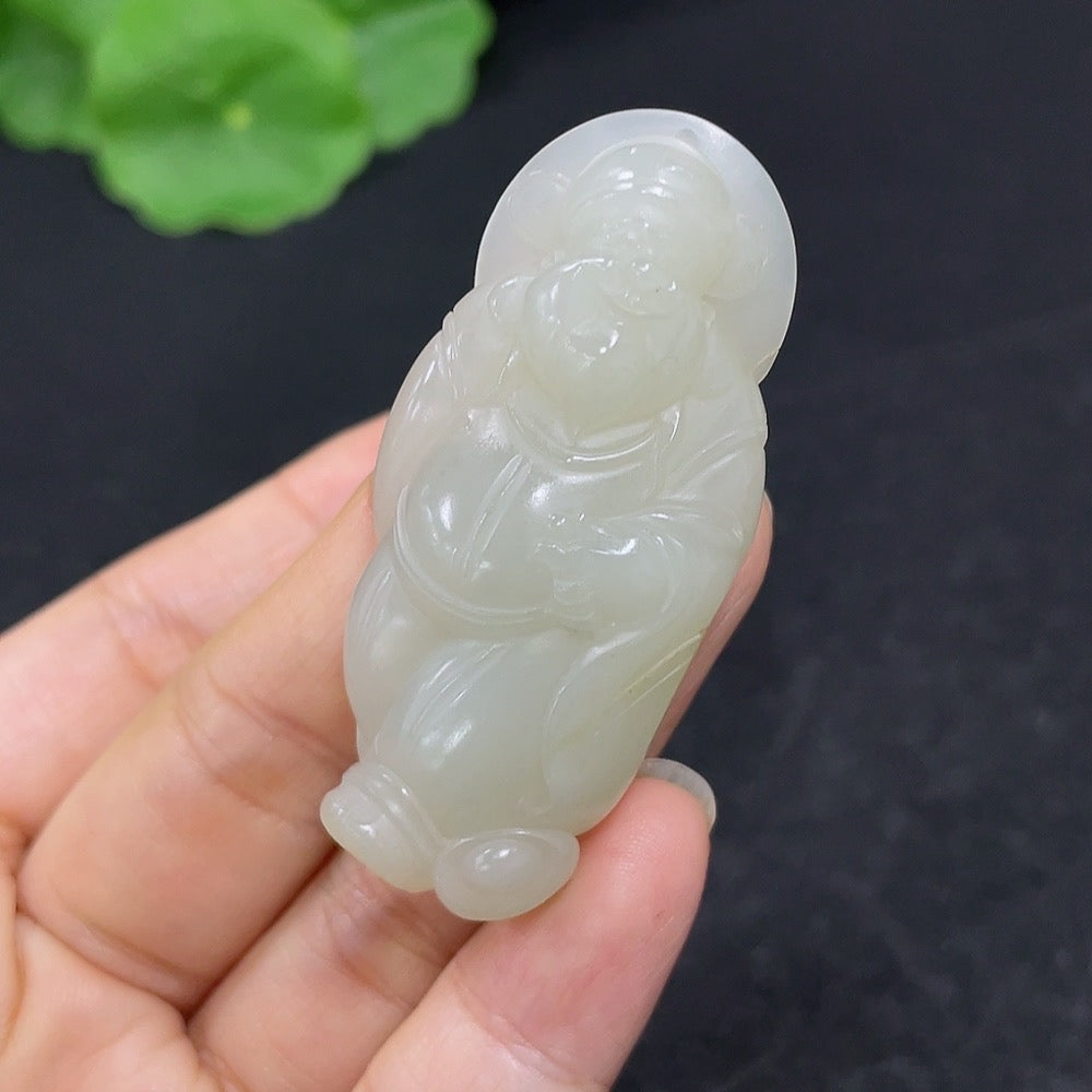 Hetian jade pendant featuring the God of Wealth, weighing about 18.7g, crafted by HKHQ, with intricate jade carving and polished finish.