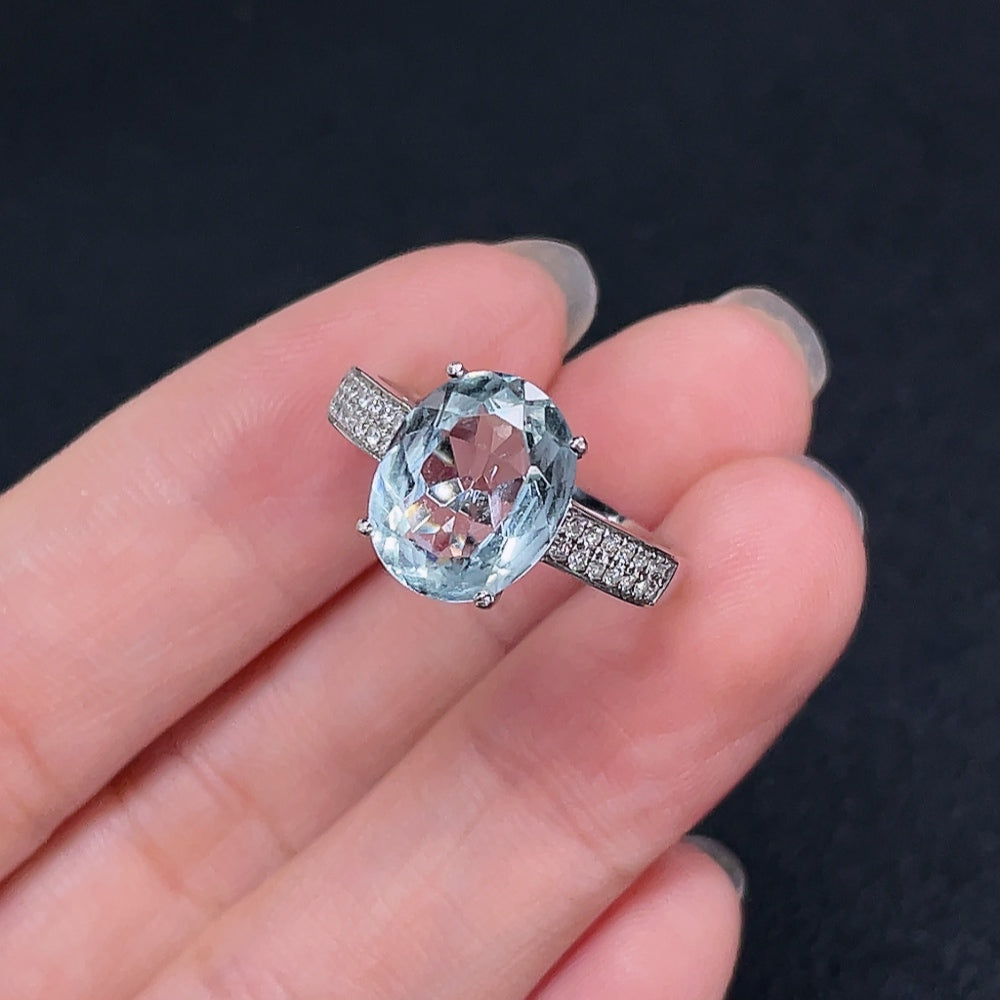 Aquamarine Ring, 18K Gold, With Diamond Accents