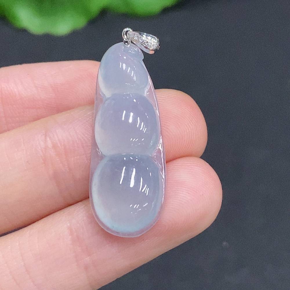 Jadeite lucky bean pendant with 18K gold clasp, crafted from smooth green jade, weighing approximately 3.5g.