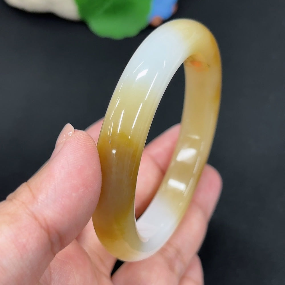 HKHQ Hetian Jade round bracelet with size 54.6 and 50.8g weight, featuring smooth, polished jade beads in natural green tones.