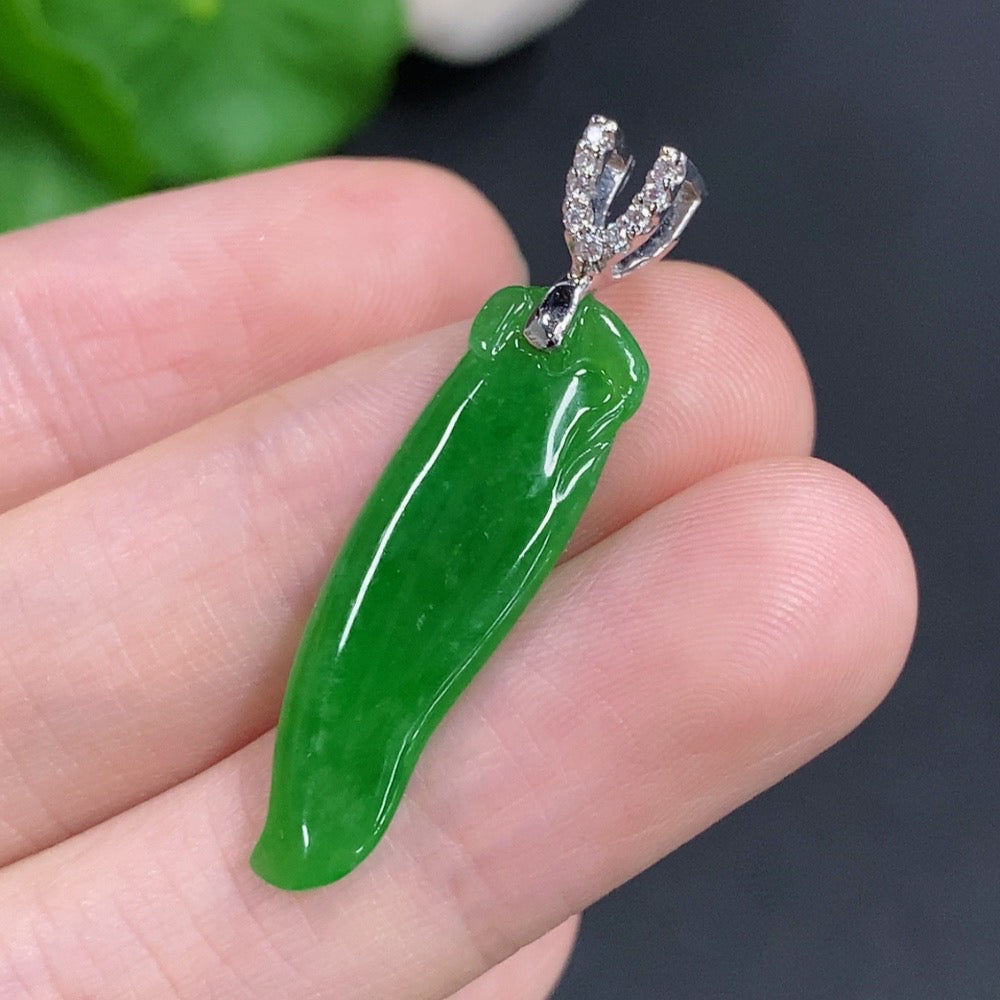 Jadeite Blessing Melon Pendant with 18K Gold Clasp, Set with Diamonds
