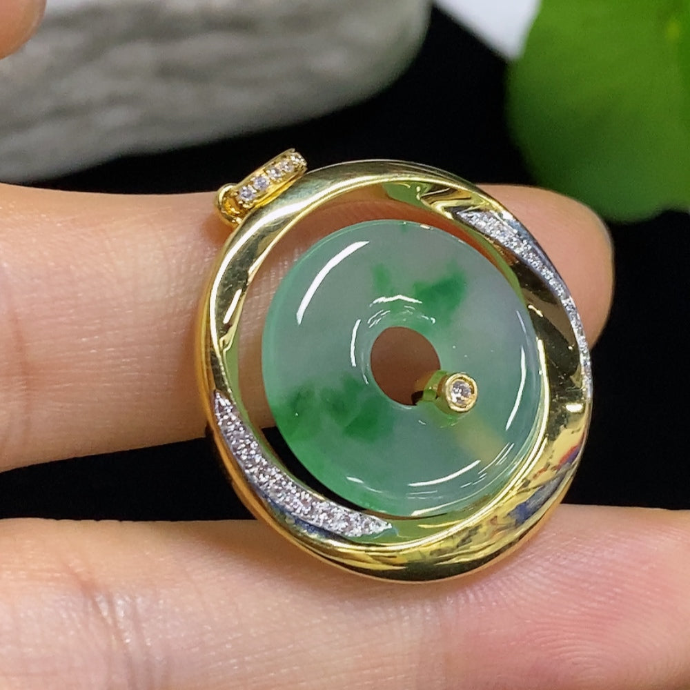 Jadeite Pendant 18k with Diamond Accents