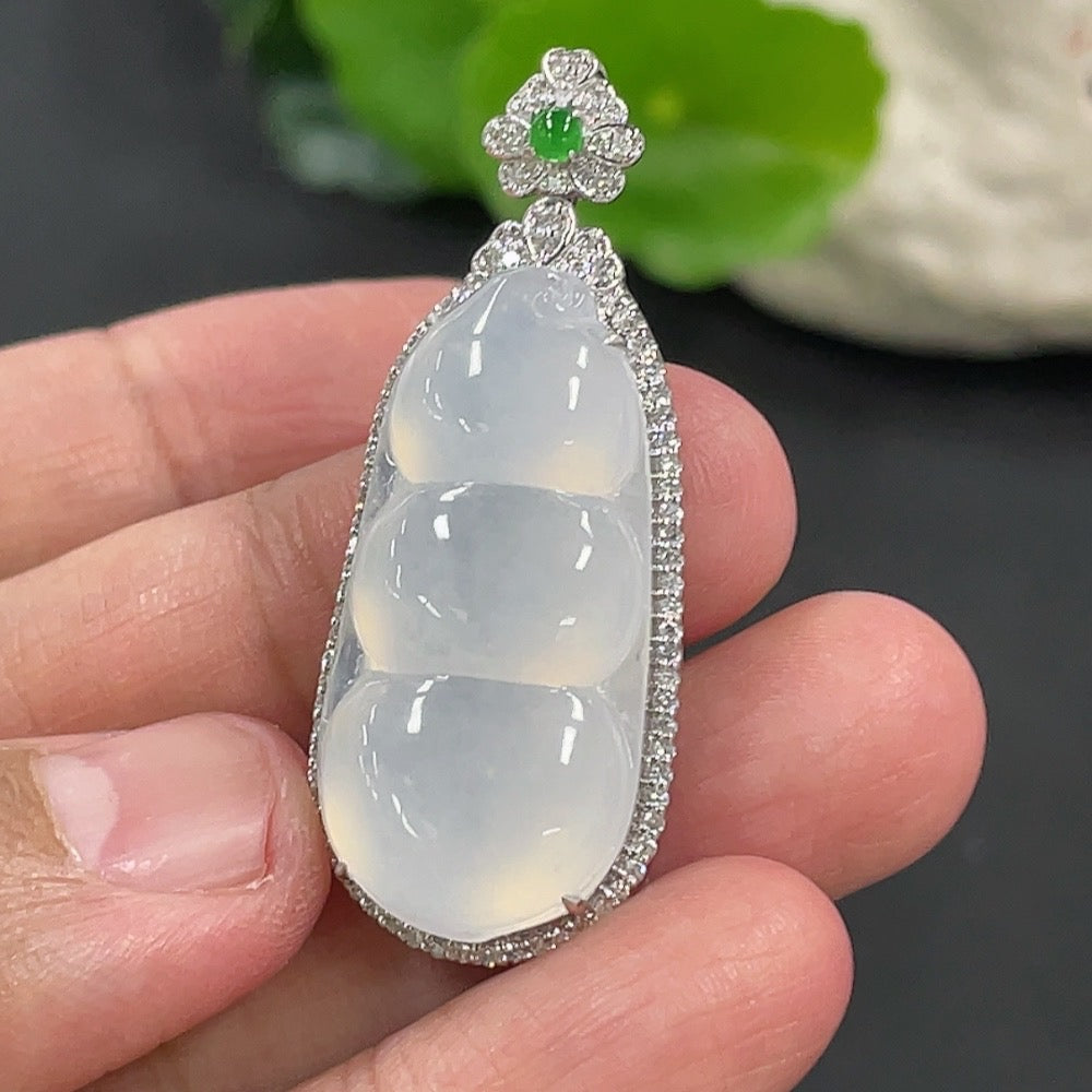 Jadeite Blessing Bean Pendant in 18K Gold, Total Weight Approx. 7.4g (With Diamond Accents)