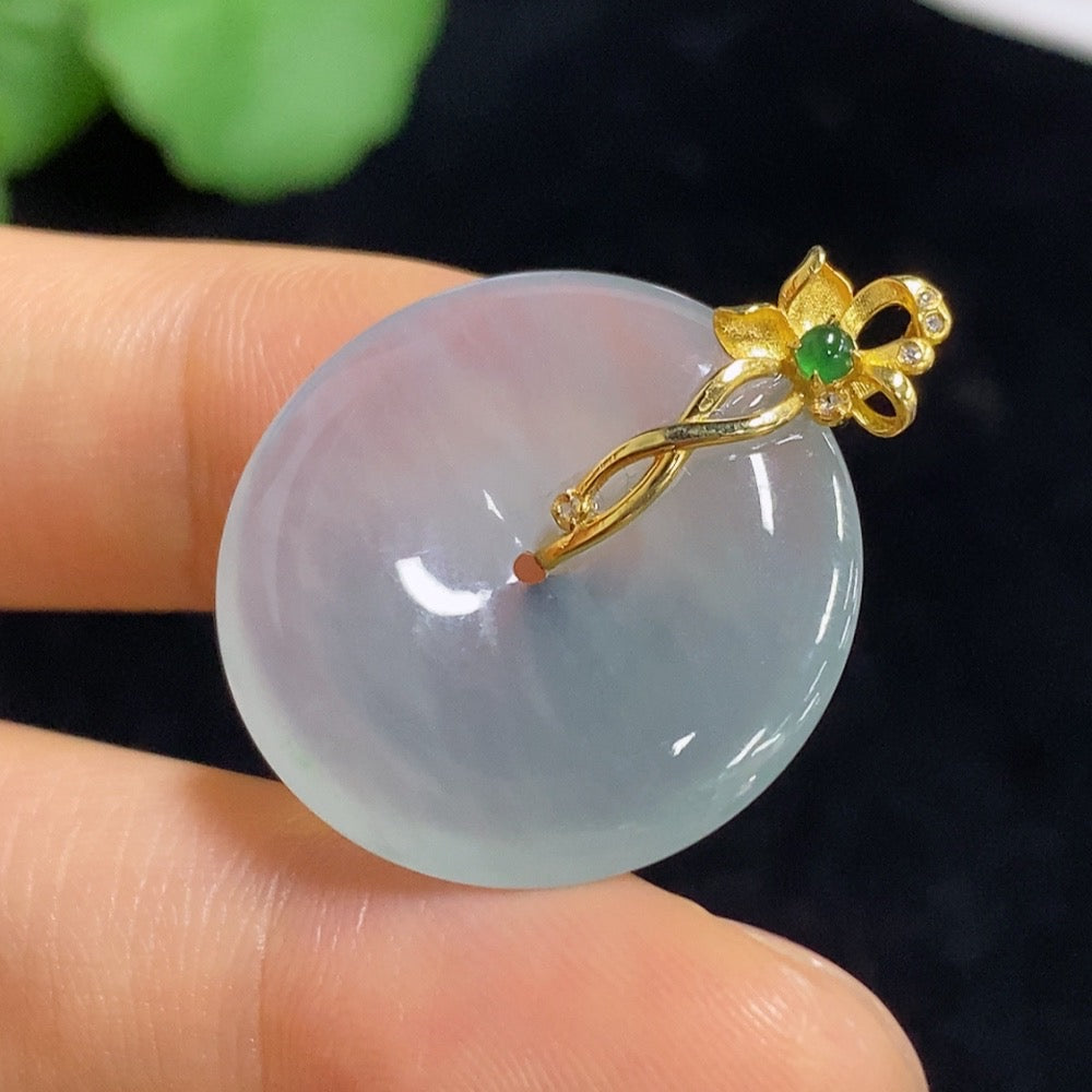 Jadeite Peace Knot Pendant with 18K Gold, Total Weight Approx. 4.7g (Non-Diamond) (Too Small to Confirm)