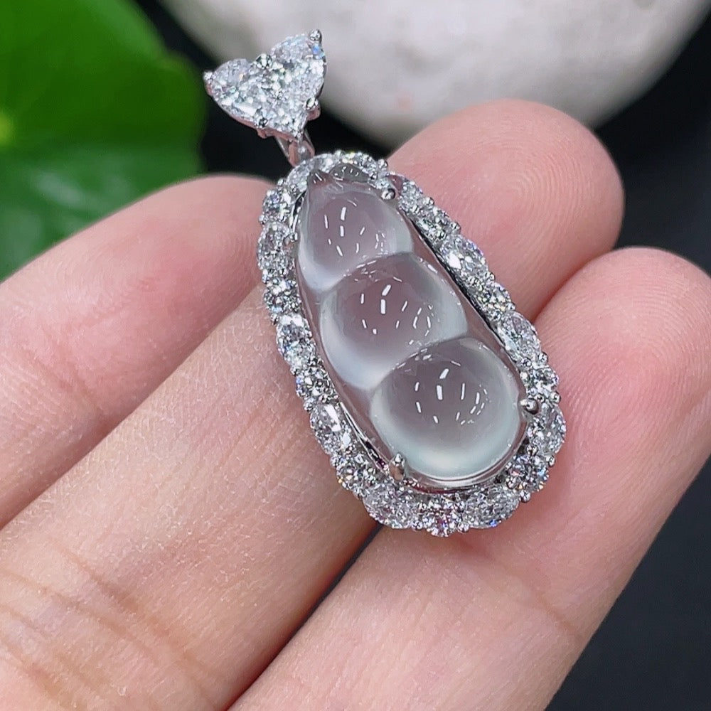 Jadeite inlaid lucky bean pendant with 18k gold, crafted by HUILIU HQ, featuring intricate jade design and gold accents.