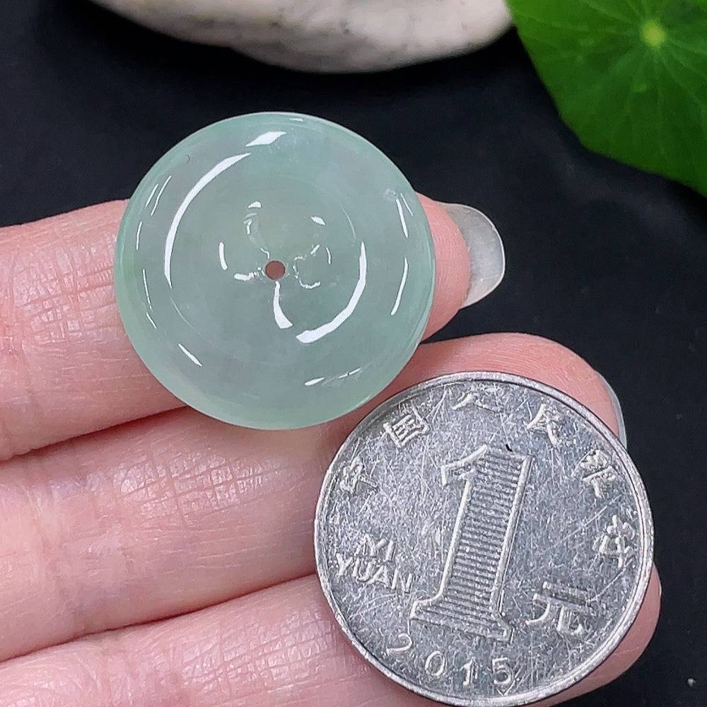 HUILIU HQ jadeite peace knot pendant, natural green jade jewelry, intricate carved design, weighs approximately 6.1g.