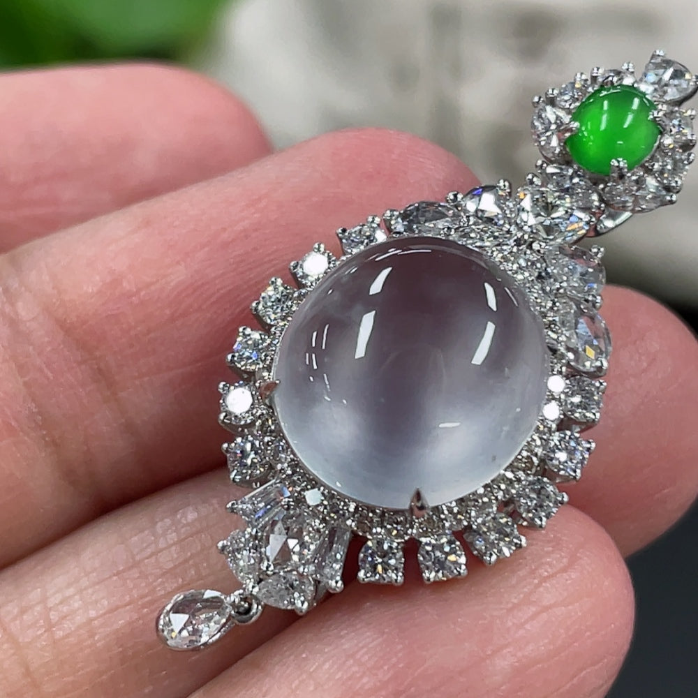 Jadeite Cabochon Pendant, 18K Gold Setting with Diamond Accents, Total Weight Approx. 6.4g