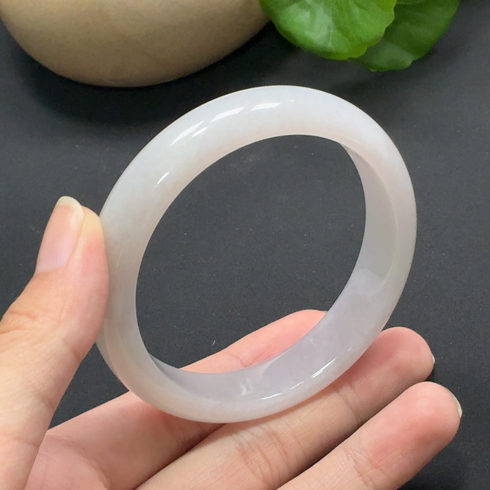 Jadeite Round Bangle