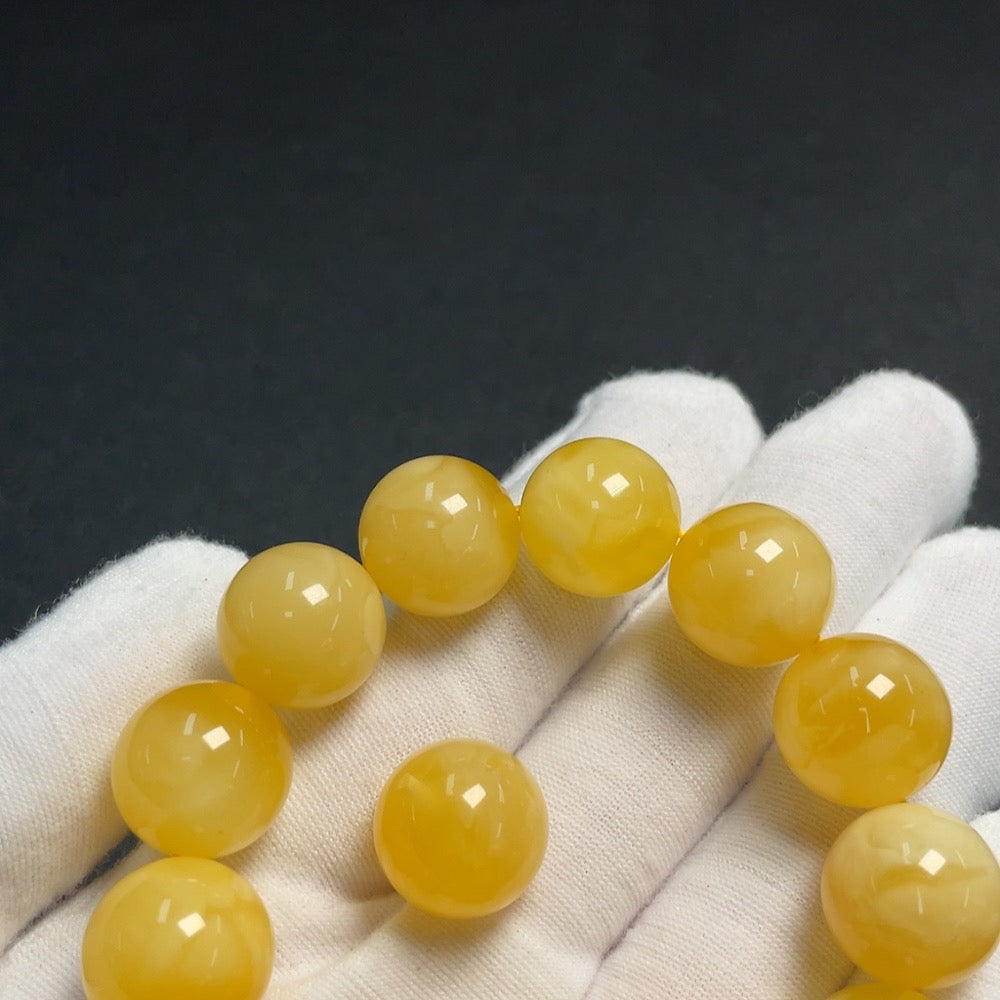 Amber Beeswax Bracelet + Loose Beads Total Weight Approx. 26.54g Size About 14.6mm