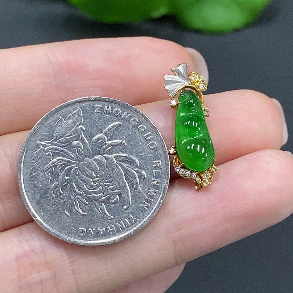 Jadeite Blessing Bean Pendant (35% Gold Content, Total Weight 1g)