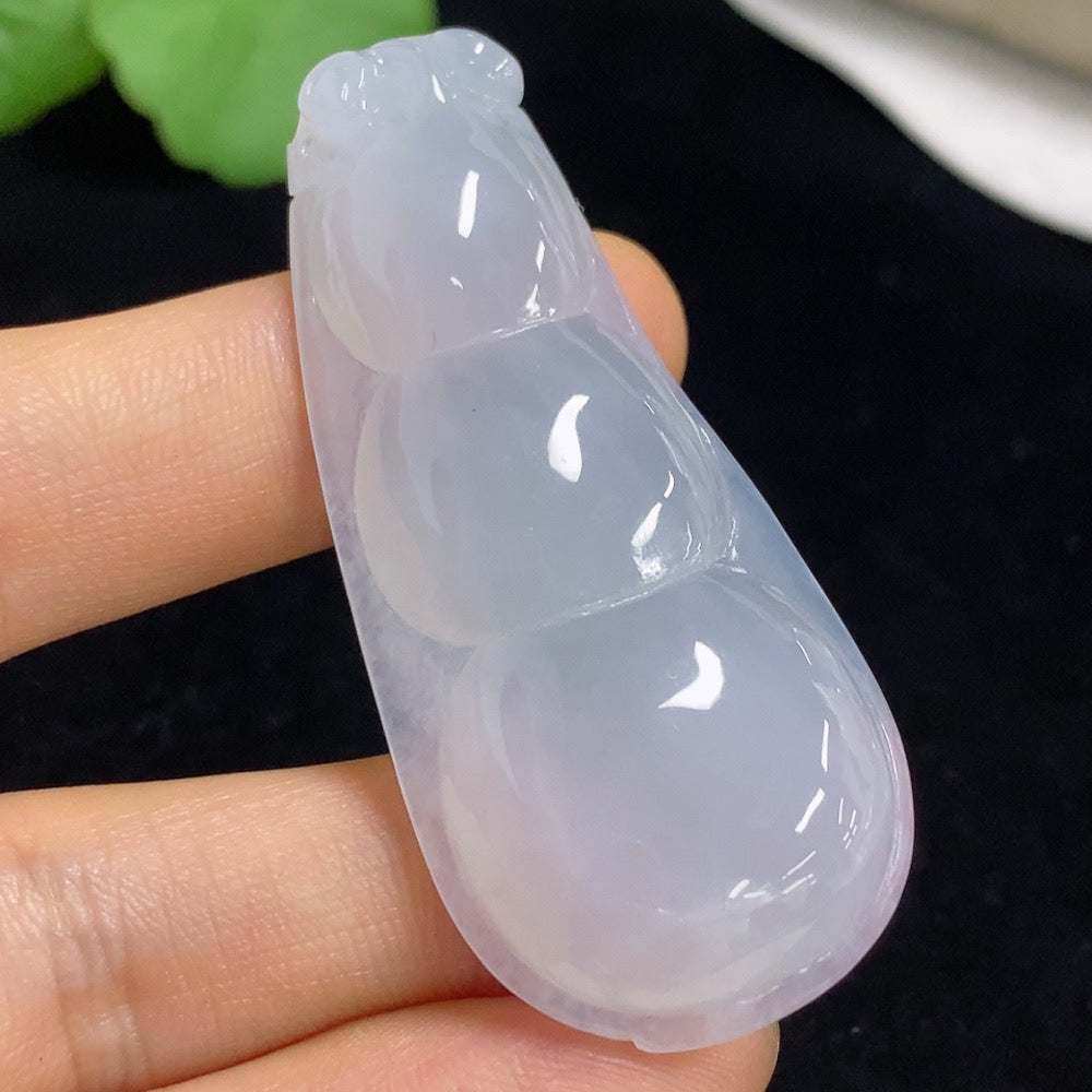 Jadeite Lucky Bean Pendant, . | Huiliu Certified