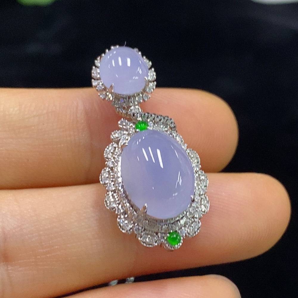 Jadeite cabochon inlaid pendant with diamond accents on an 18k non-gold chain, featuring HUILIU HQ branding, weight 3.24g.
