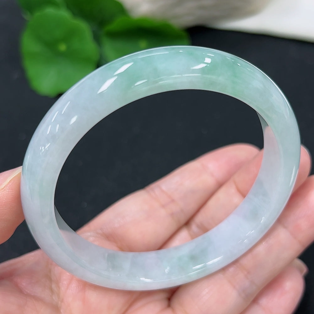 Jadeite Round Bangle