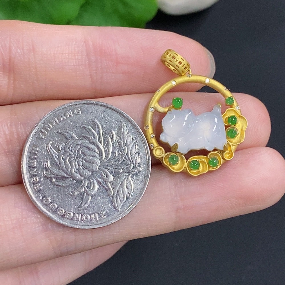 Jadeite Inlaid Pendant with White Back Cover Non-Gold and 18K Gold Rest, Total Weight Approx. 4.1g, Set with Diamonds