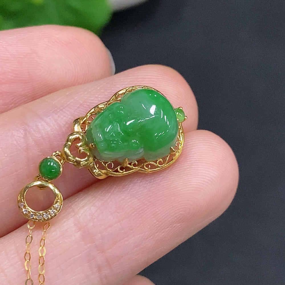 Jadeite Pi Xiu Inlaid Pendant 18K Gold Total Weight Approx. 1.9g Including Chain