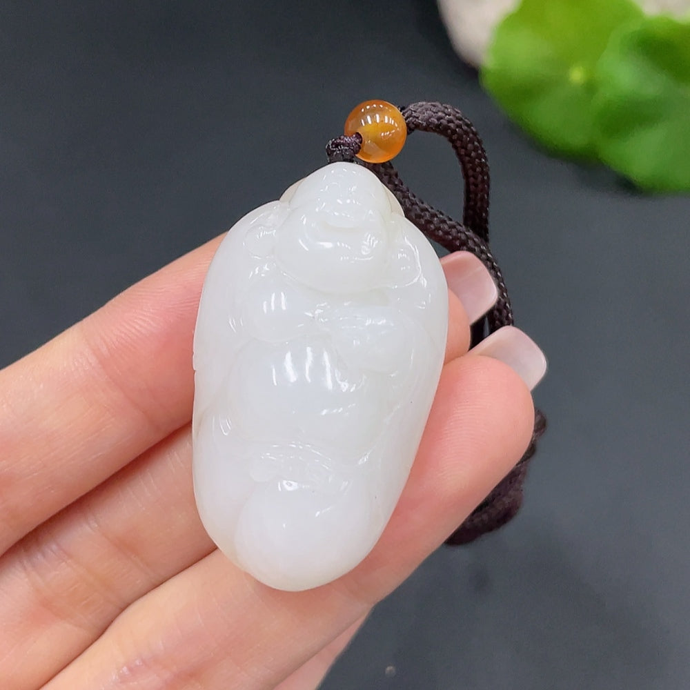 하티엔 옥 펜던트 부처 총 중량 (끈 포함): 25.6g