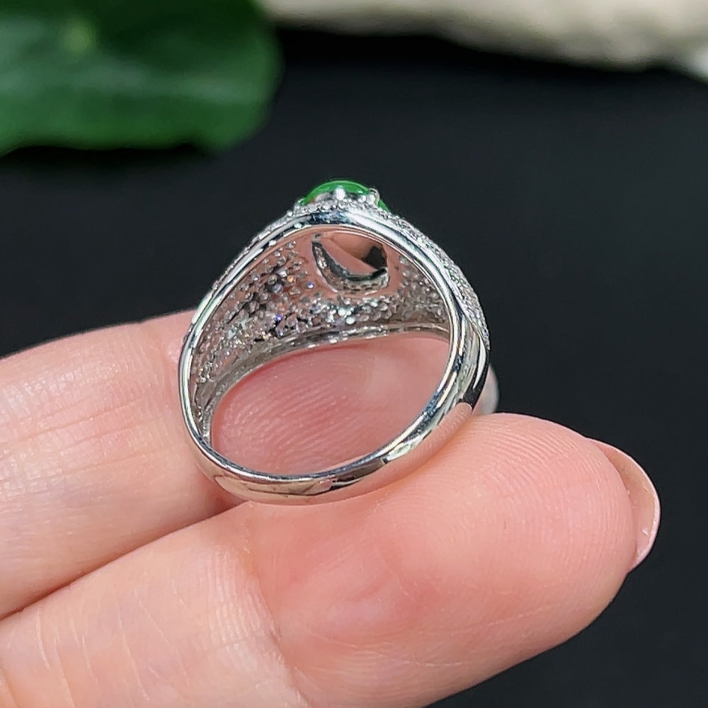 Jadeite Cabochon Inlaid Ring 18k with Diamond Accents