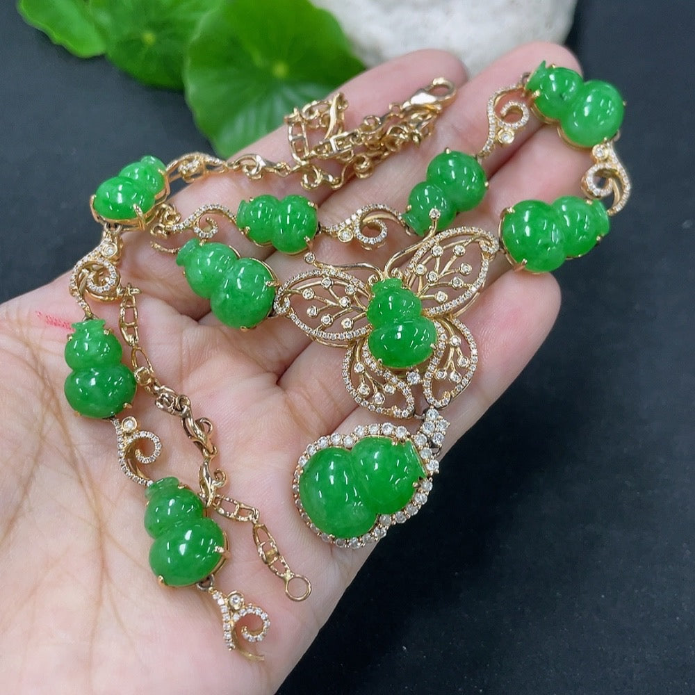 Jadeite Inlaid Gourd Necklace 18k with Diamond Accents Total Weight Approx. 31.29g