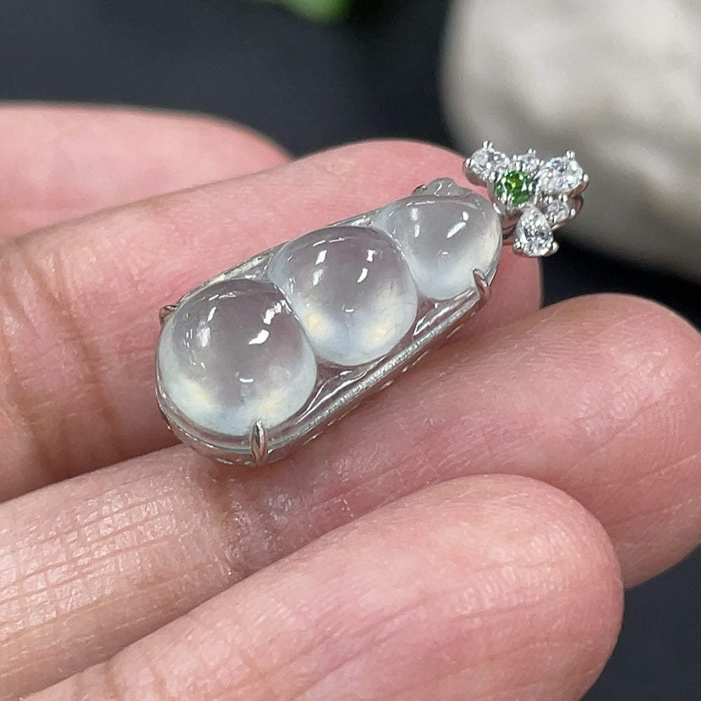 Jadeite Lucky Bean Pendant, 18K Gold Setting with Diamond Accents (Colorless)