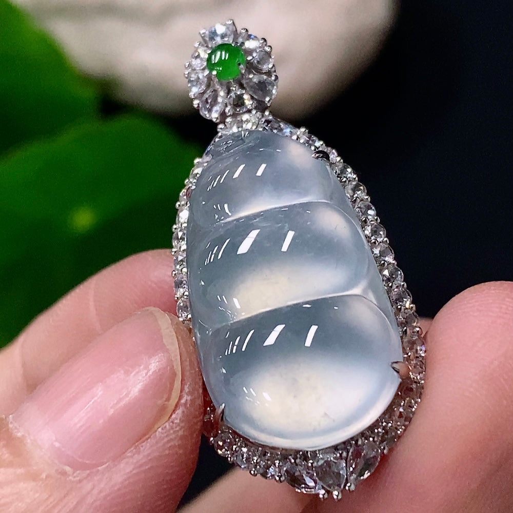 Jadeite Mosaic Lucky Bean Pendant 18k with Diamond Accent, Total Weight Approximately 7.13g