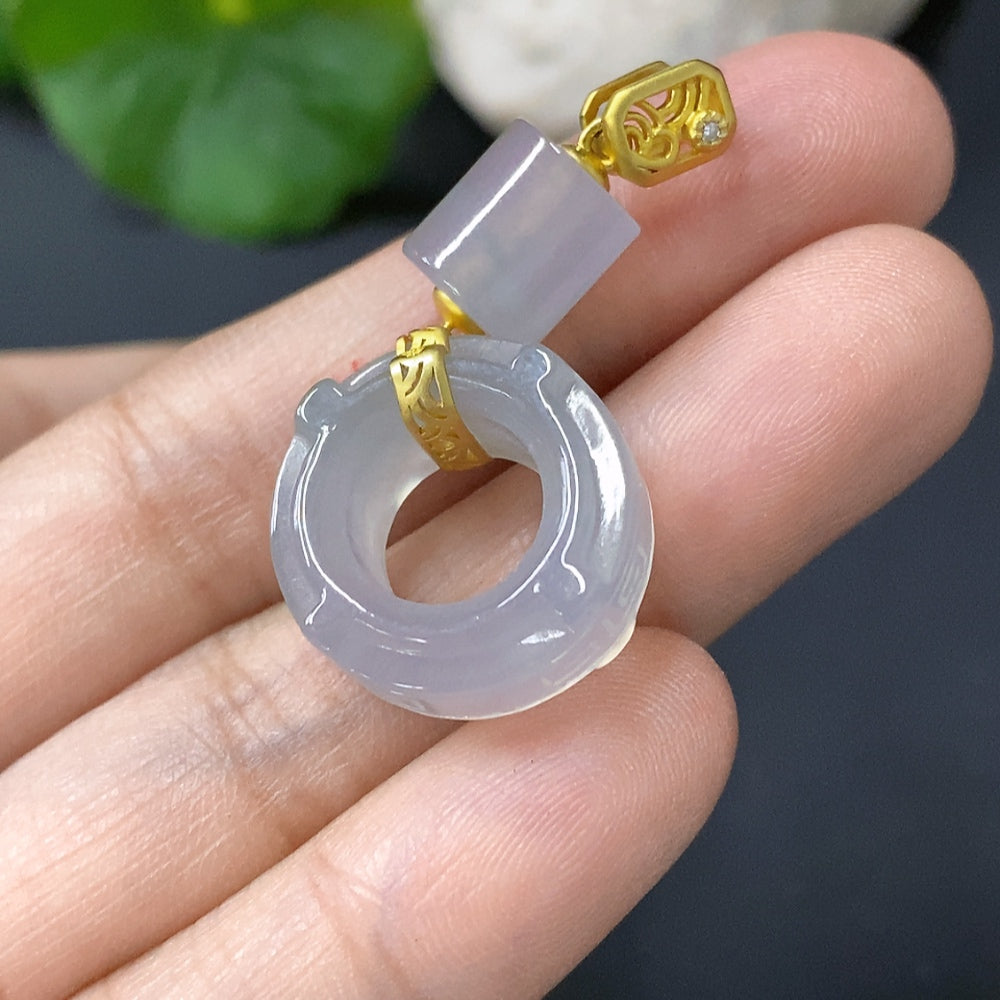 Jadeite Pendant with 18K Gold Clasp, Total Weight 6.043g