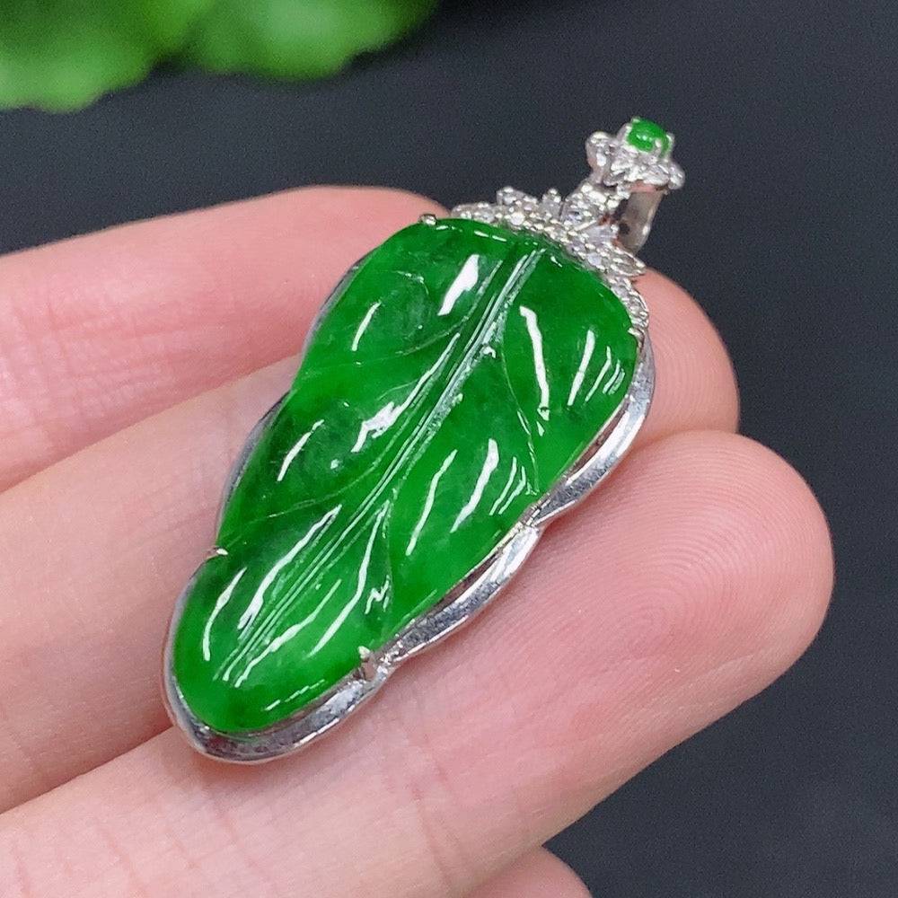 Jadeite leaf pendant with 18k gold and diamond accents, weighing approximately 4g, from HUILIU HQ.