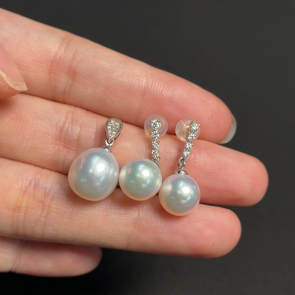 海水真珠ペンダント+イヤリングセット 18Kゴールド 真珠サイズ約8.9-10.5mm 総重量約5.40g ダイヤモンドアクセント付き