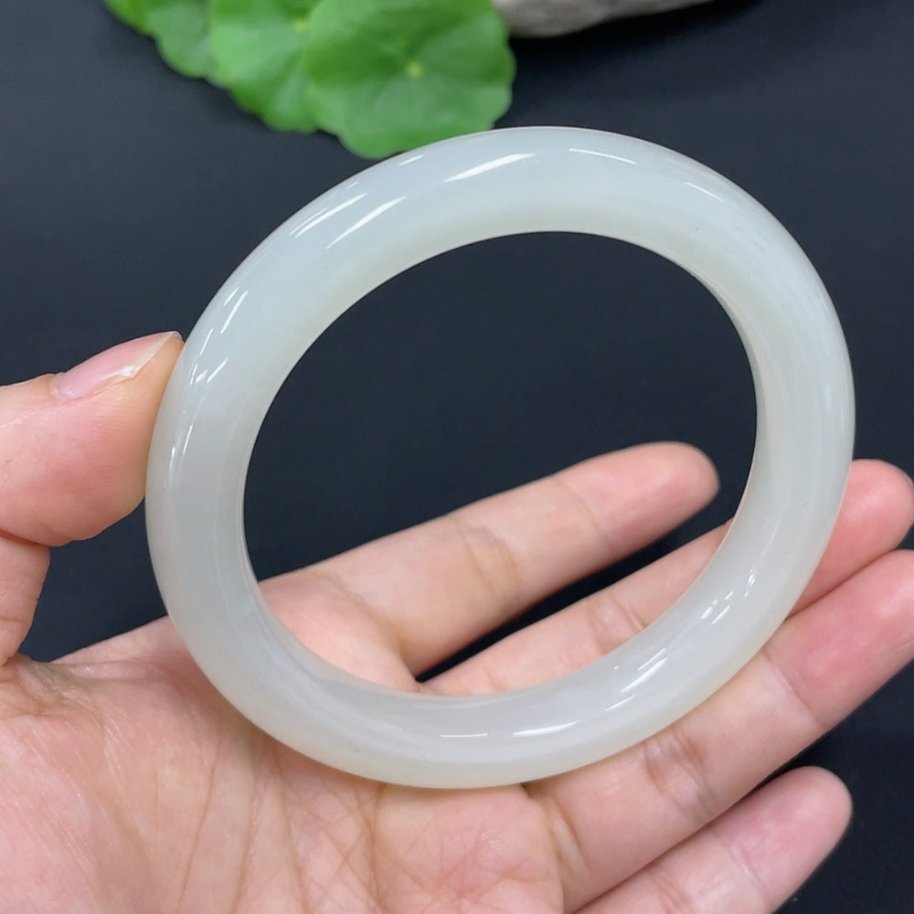 Hetian Jade Round Bracelet Size 58.8 Total Weight Approx. 52.9g