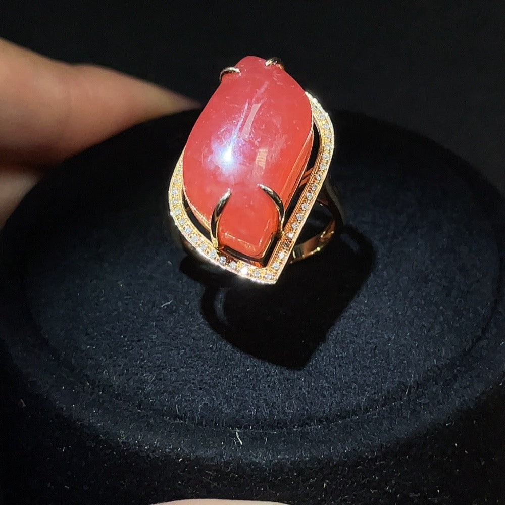 Rhodochrosite Inlaid Ring 18k Gold Size 14 Total Weight Approx. 7.29g with Diamond Accents