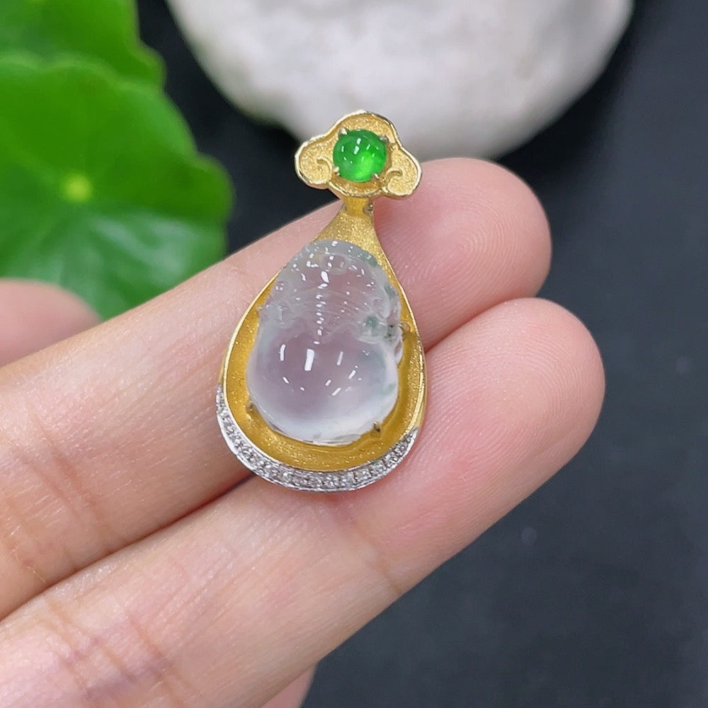Jadeite Pixiu pendant with 18K gold and diamond accents, showcasing detailed jade figure, weighing around 3.79 grams.