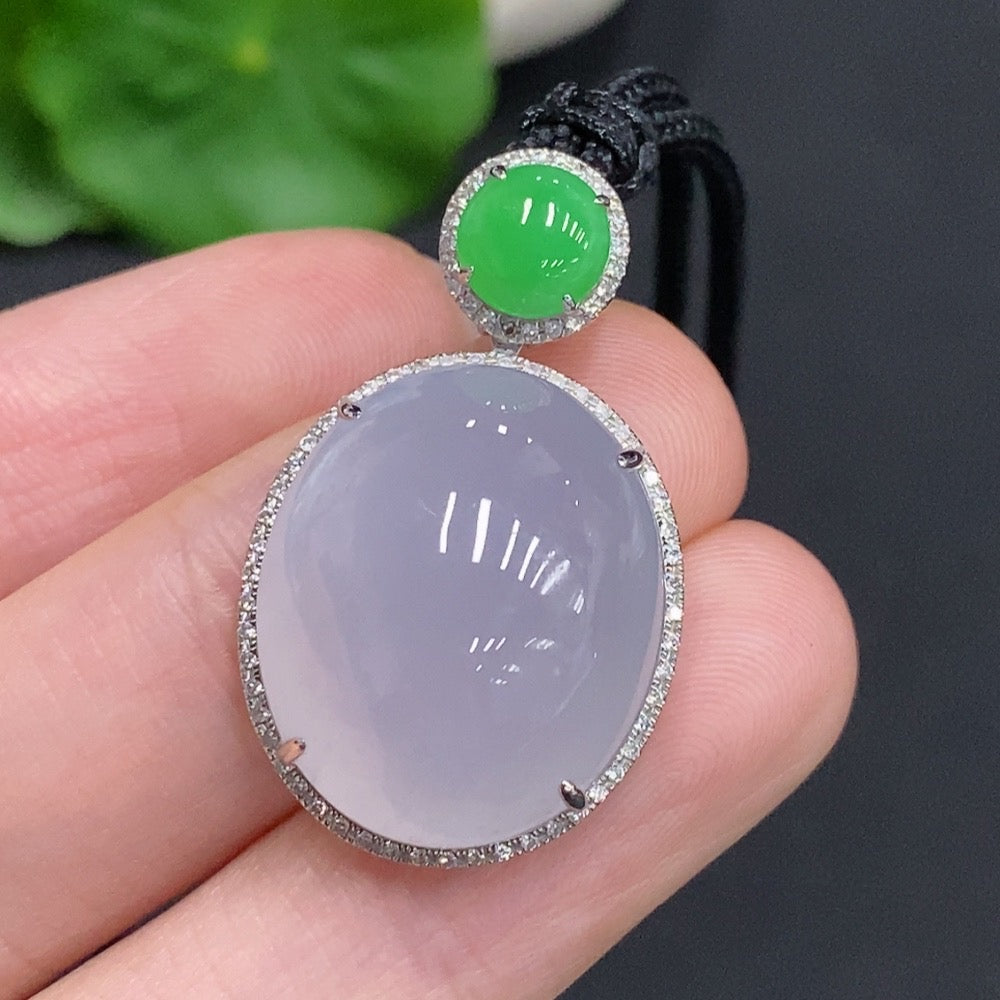 Jadeite Cabochon Pendant Set in 18k Gold, Total Weight Approx. 8.7g (Including Cord), Accented with Diamonds