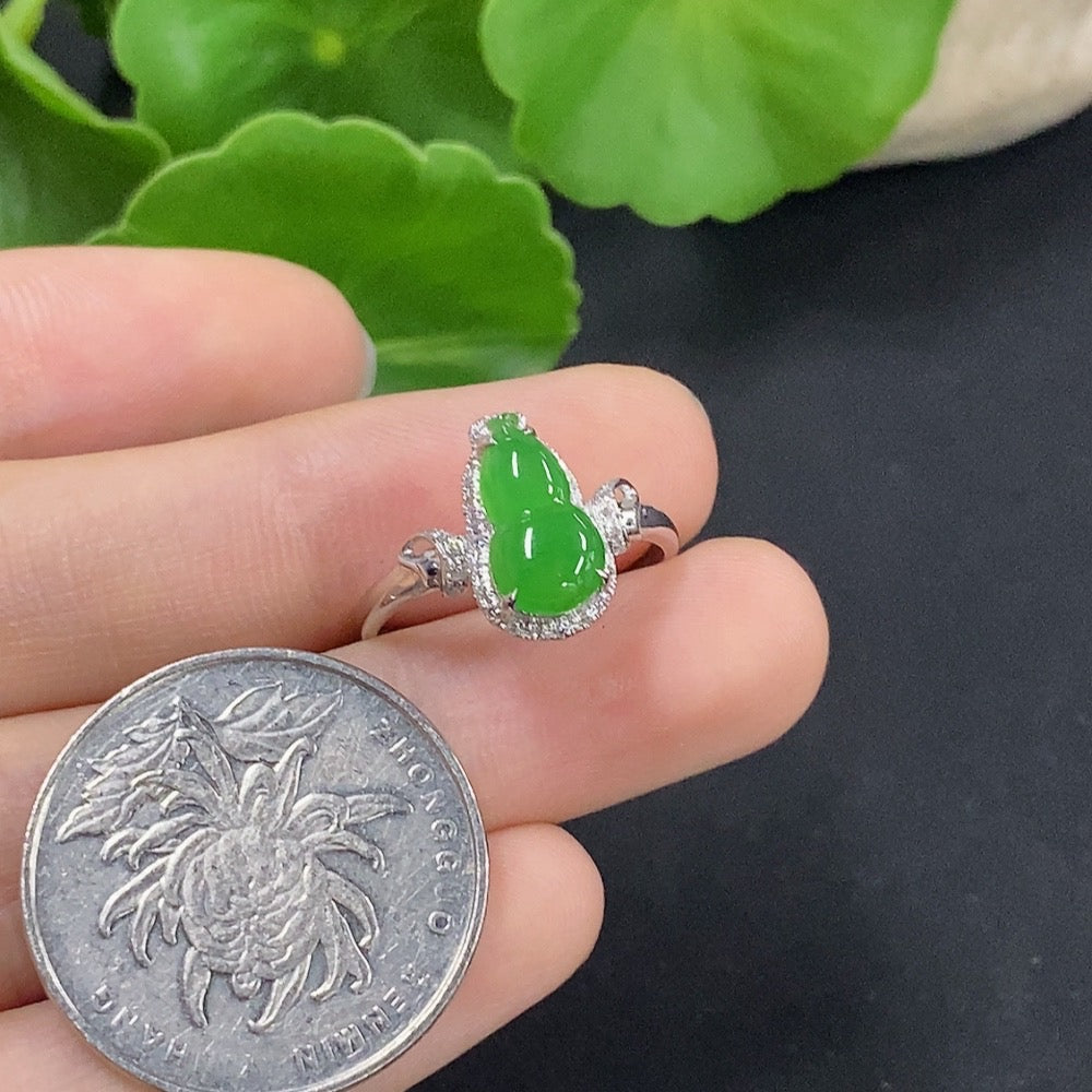 Jadeite Gourd Inlaid Ring 18K Gold with Diamond Size 15 Total Weight Approx. 2.02g