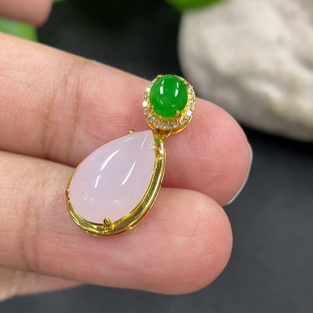 Jadeite Teardrop Pendant in 18K Gold with Diamond Accents