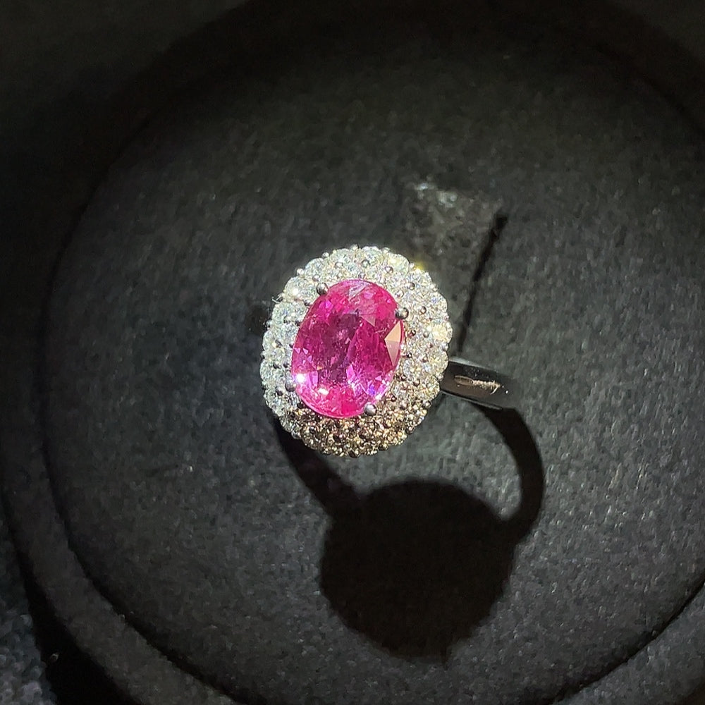 Elegant sapphire ring by HUILIU HQ featuring 18K gold and diamond accents, size 15, with a total weight of 4.16g.