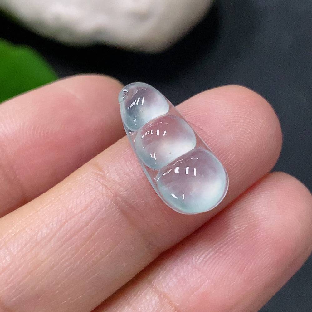Jadeite inlaid pendant Fu Dou with intricate design, weighing approximately 0.77g, crafted by HUILIU HQ.