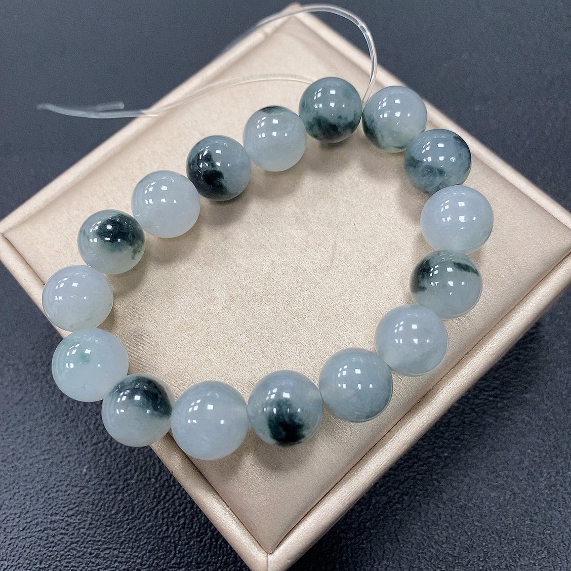 Jadeite Beaded Necklace with Floating Floral Patterns, Some Beads with Veins, Size 12.9