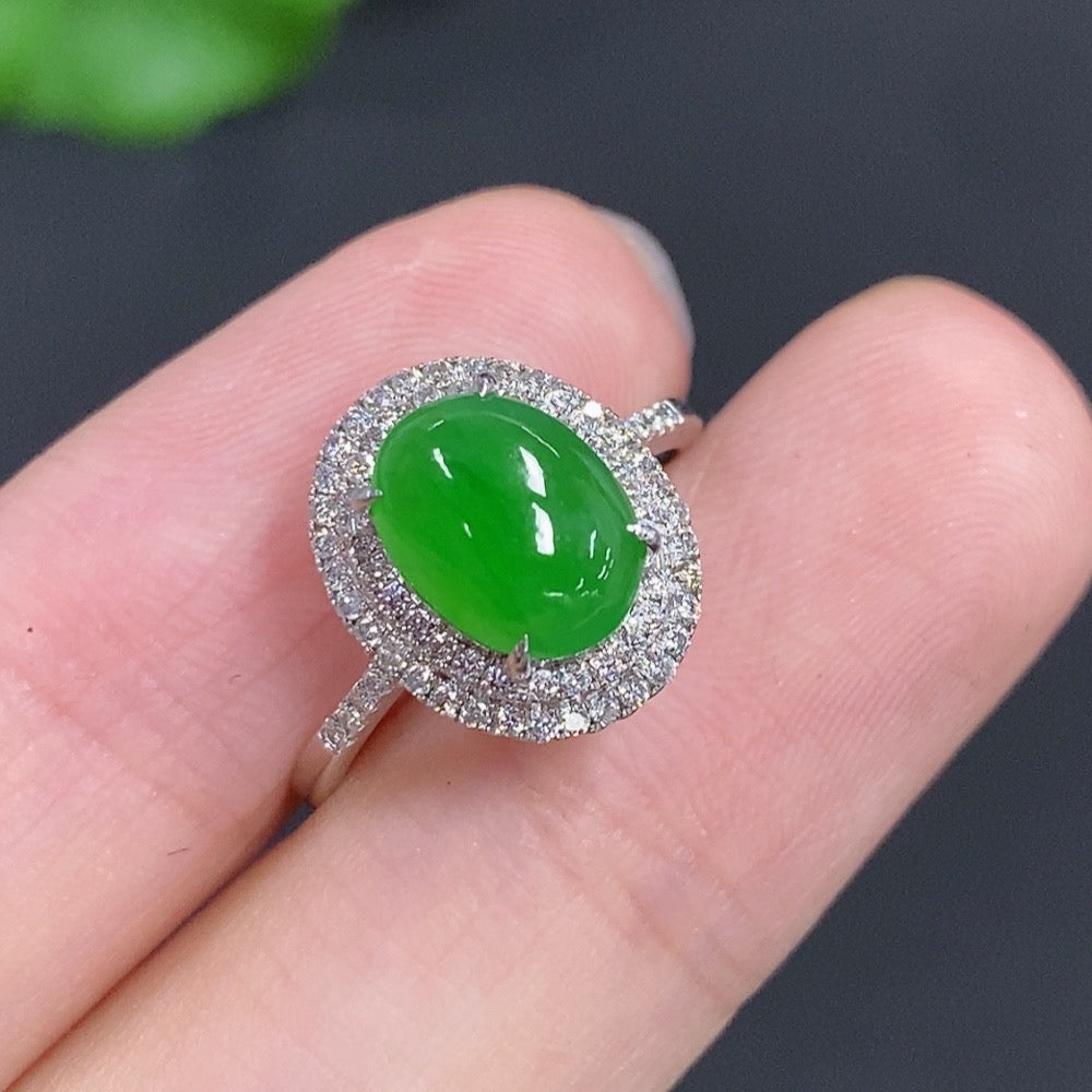Jadeite Cabochon Ring 69% GoldWith Diamond Accents