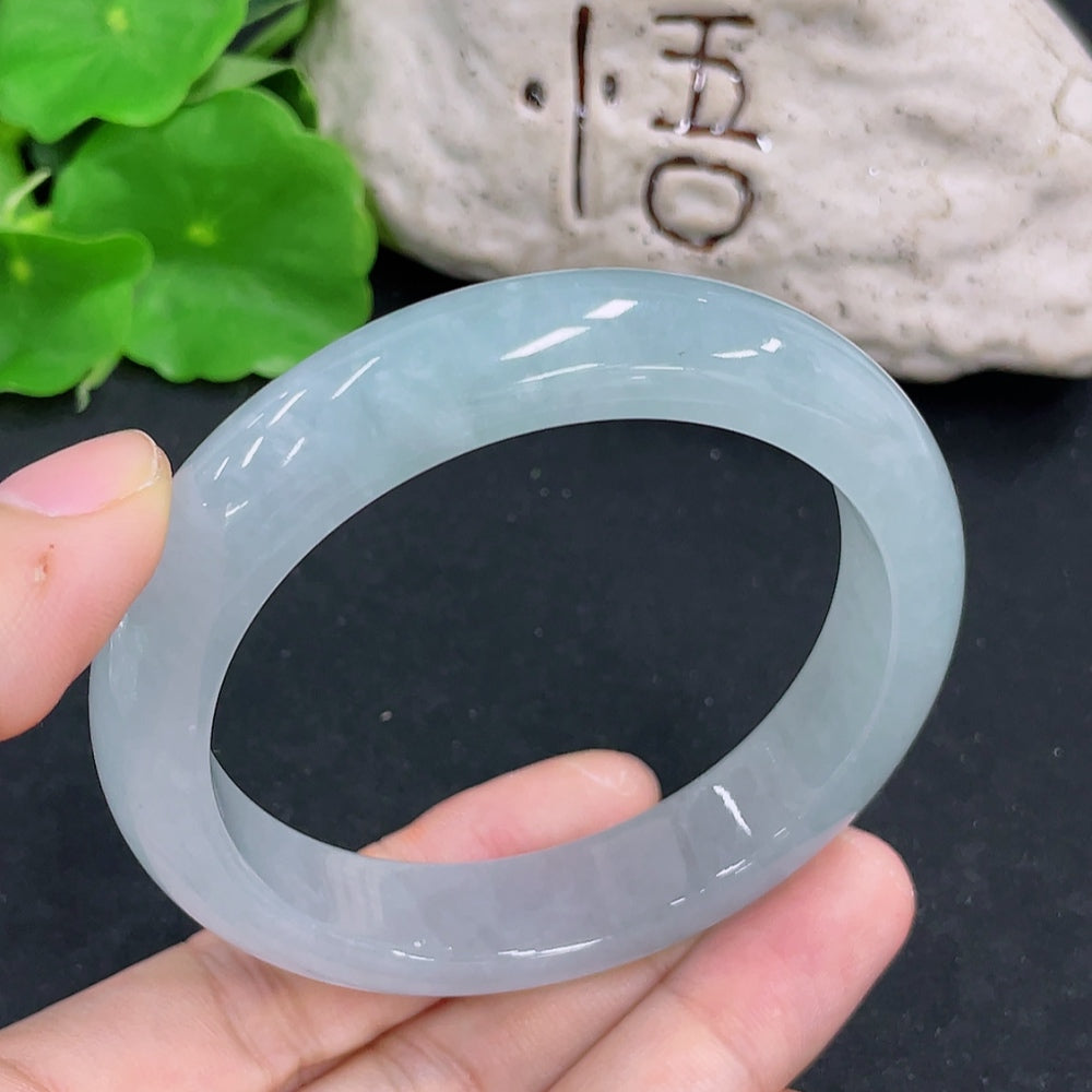 Jadeite Round Bangle