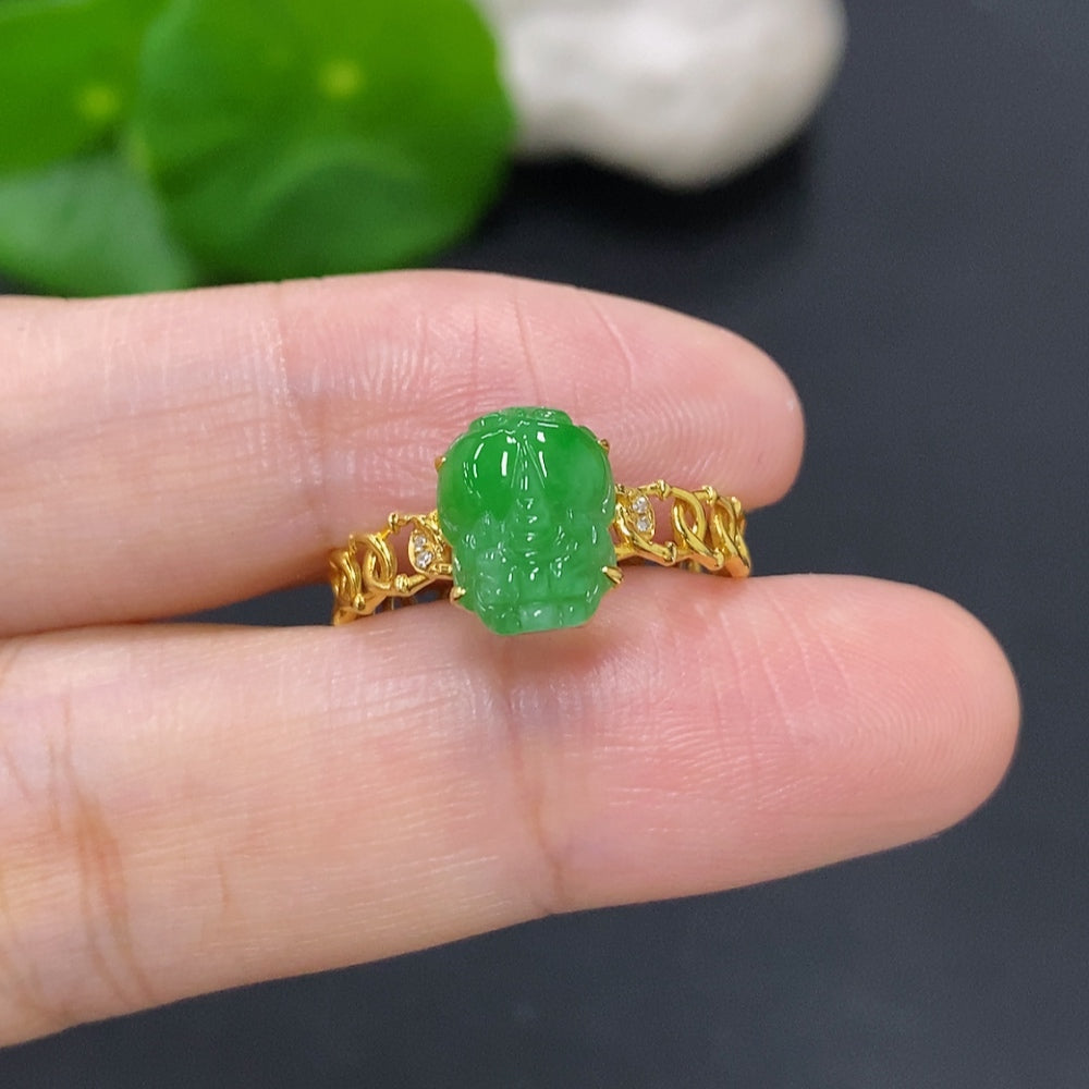 Jadeite Pixiu Inlaid Ring 18K Gold (With Diamond Accents)