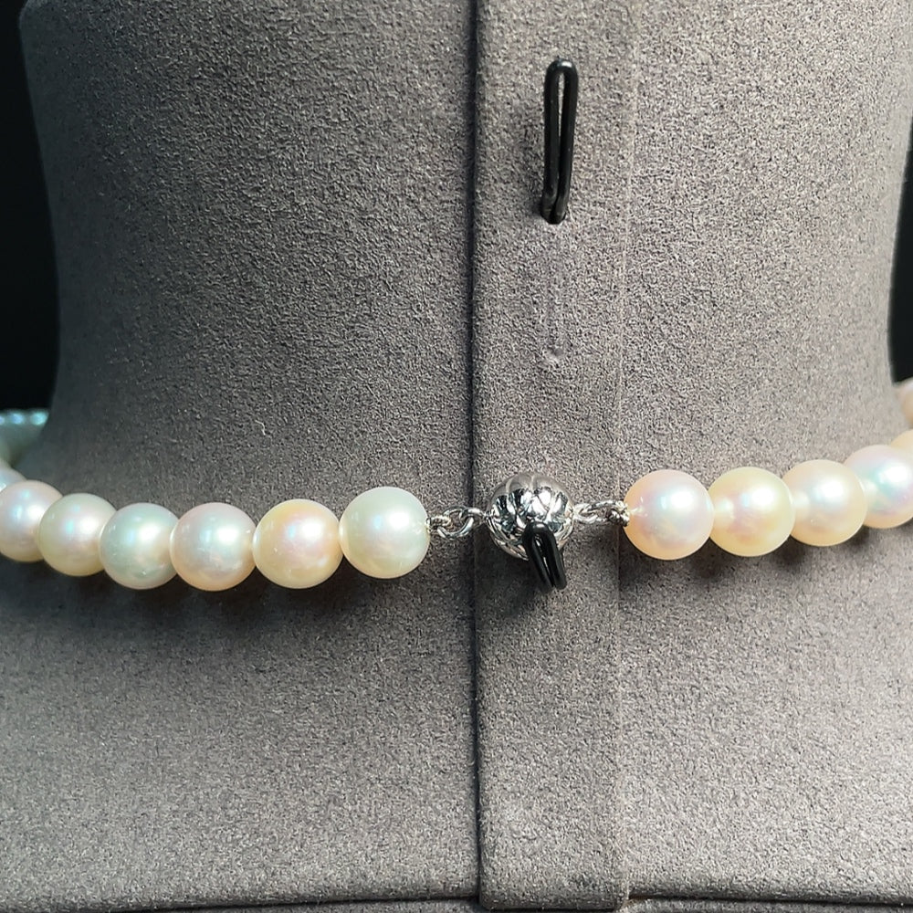 Seawater Pearl Strand Unmarked 14k Total Weight Approx. 42.22g Size About 8.3mm