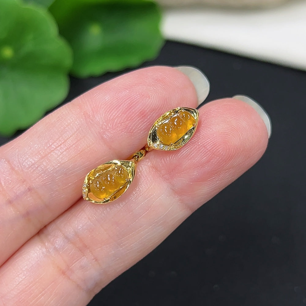 Jadeite earrings pair with 18K gold