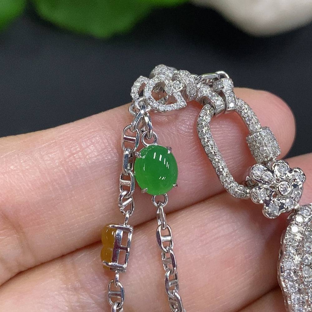 Jadeite Buddha pendant with 18K gold mount, accented with diamonds, including chain, from HUILIU HQ, weighs approximately 12.3g