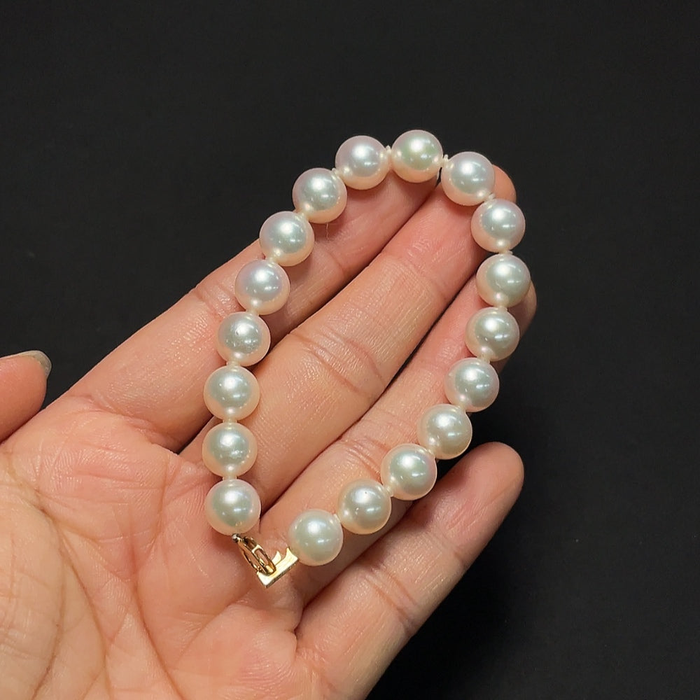 Saltwater Pearl Bracelet in 18K Gold with Diamond Accents