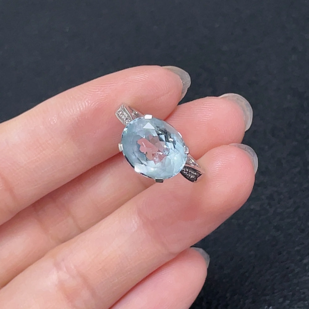 Aquamarine Ring 18k Gold with Diamond Accents