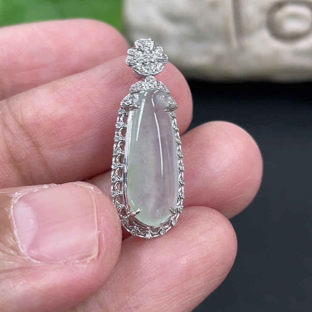 Jadeite blessing melon pendant in 18K gold with diamond accents, lightweight jewelry piece, HKHQ brand.