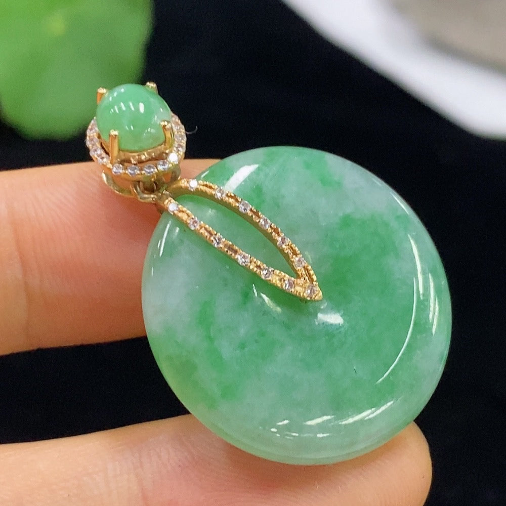 Jadeite Peace Knot Pendant Non-Diamond . | Huiliu Certified