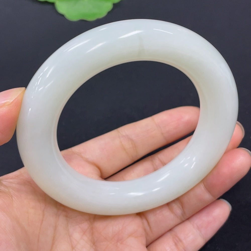 Hetian Jade Round Bangle