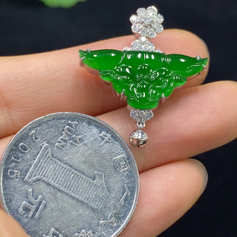 Jadeite Pendant Set in 18k Gold with Diamond Accents, Total Weight Approximately 4.54g