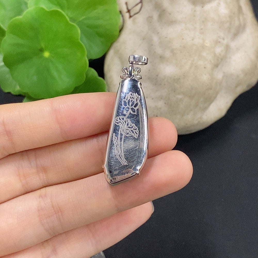Jadeite Blessing Melon Pendant with 18K Gold and Diamond Accents, Total Weight Approx. 6.1g